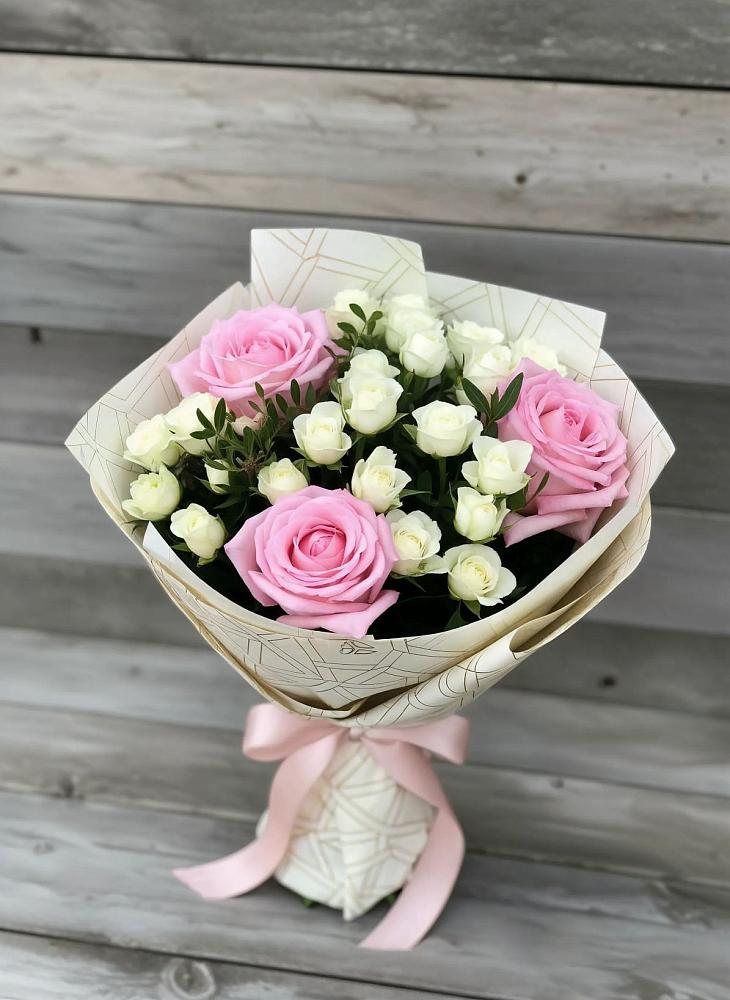 Букет цветов из: Розы в Зетеречный