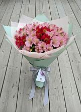 Букет цветов из:  Альстромерии в Зетеречный