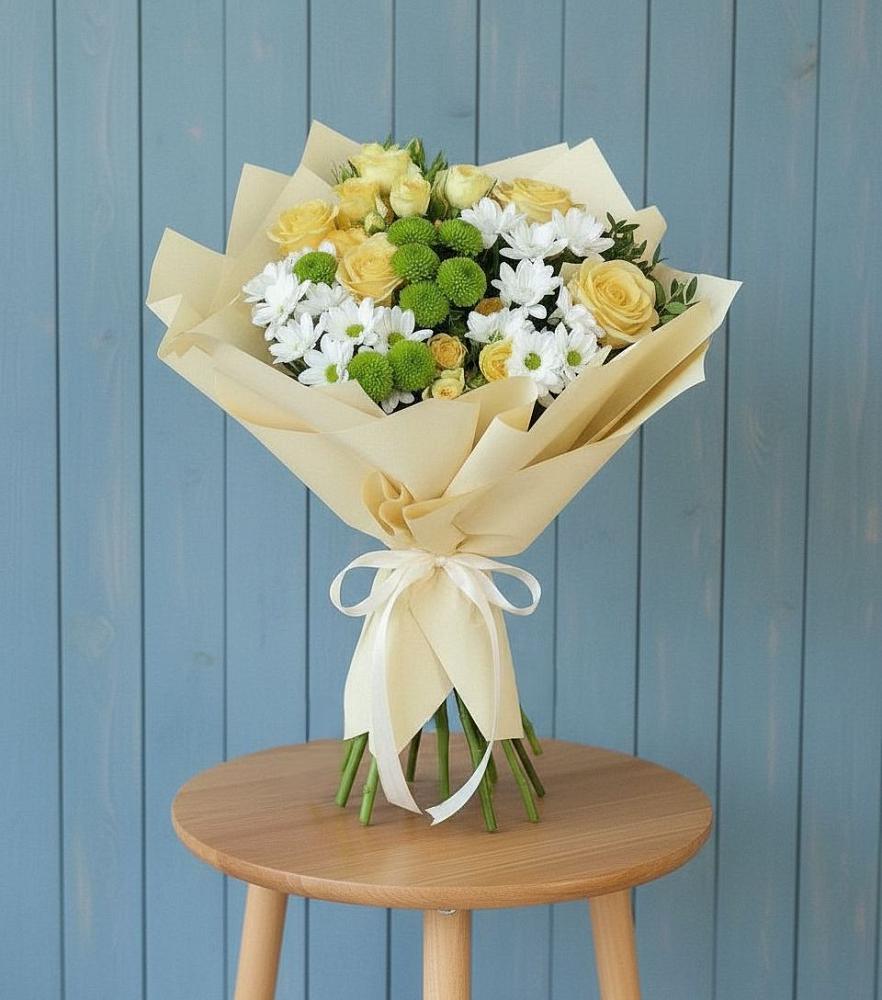 Букет цветов из: Хризантемы и Розы в Зетеречный