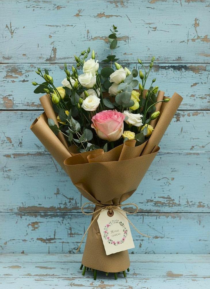 Букет цветов из: Розы и Лизиантусы в Зетеречный