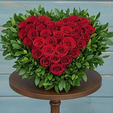 Цветочная композиция из Розы в виде сердца в Зетеречный