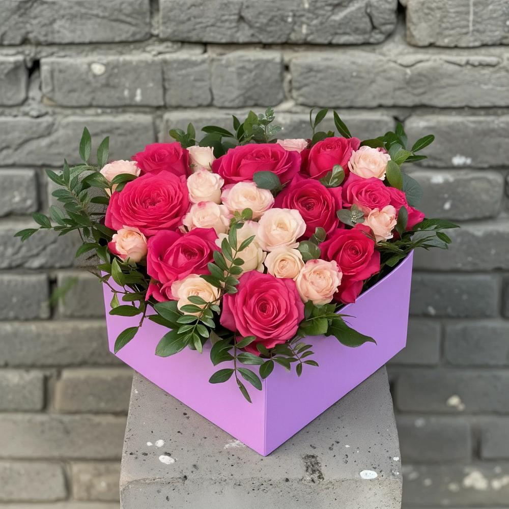 Цветочная композиция из Розы в коробке в Зетеречный