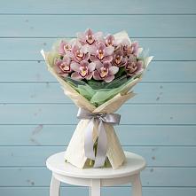Букет цветов из:  Орхидеи и Розы в Зетеречный