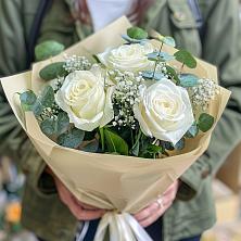 Букет Нежные грёзы в Зетеречный Букет цветов из: Розы в Зетеречный