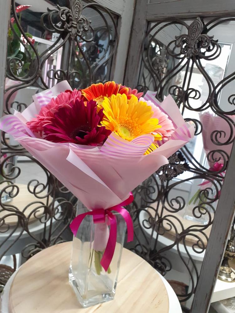 Букет цветов из: Герберы в Зетеречный