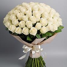 Букет 101 беля роза Белоснежка в Зетеречный