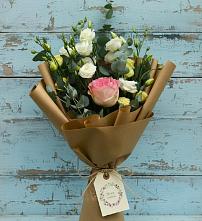 Букет цветов из:  Розы и Лизиантусы в Зетеречный