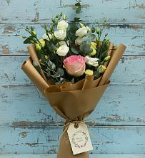 Букет цветов из:  Розы и Лизиантусы в Зетеречный