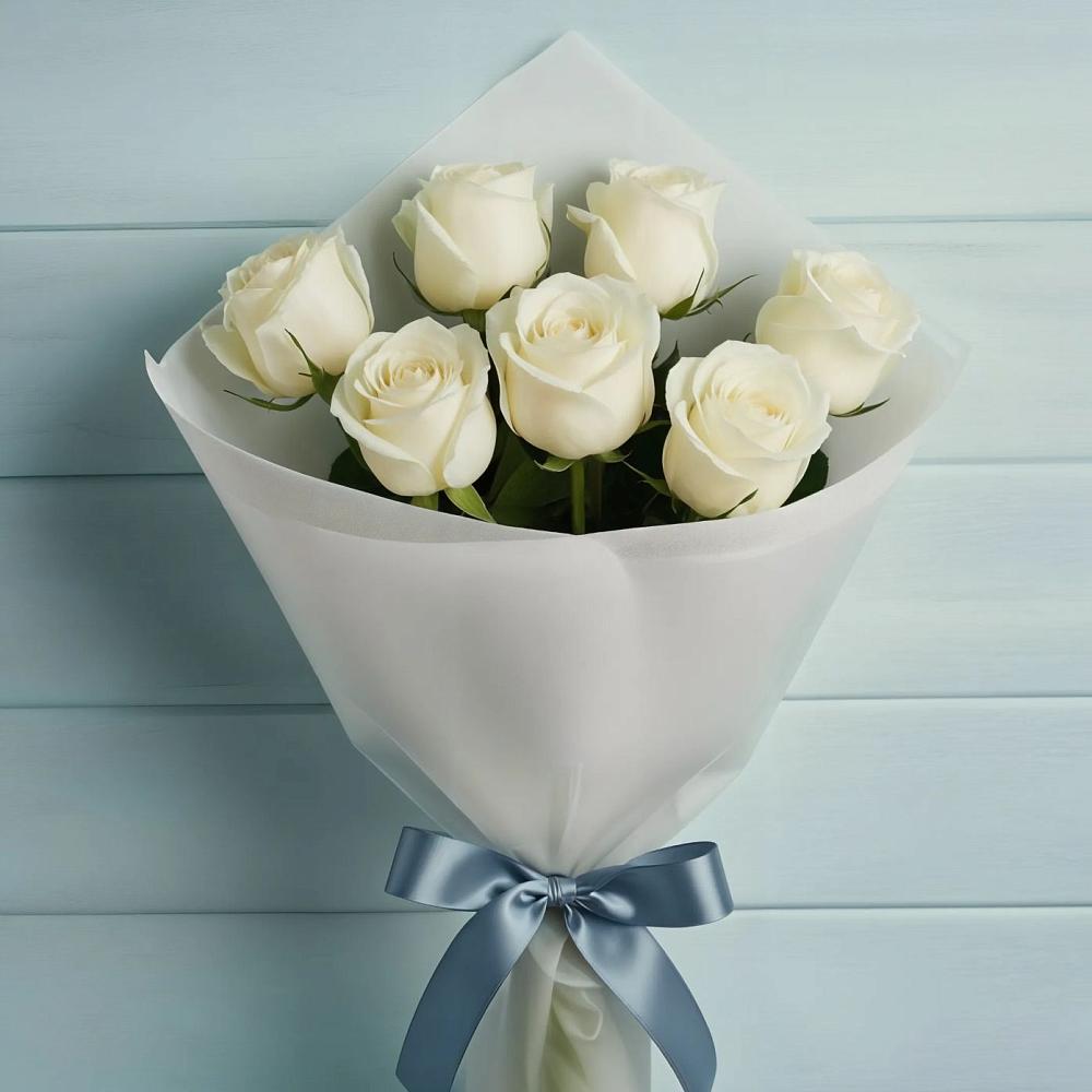 Букет 7 Белых роз Эдлесс Лав в Зетеречный